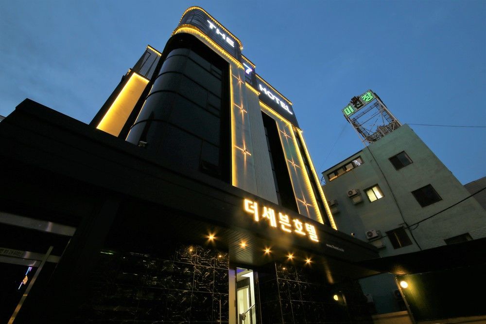 The 7 Hotel بوهانغ المظهر الخارجي الصورة