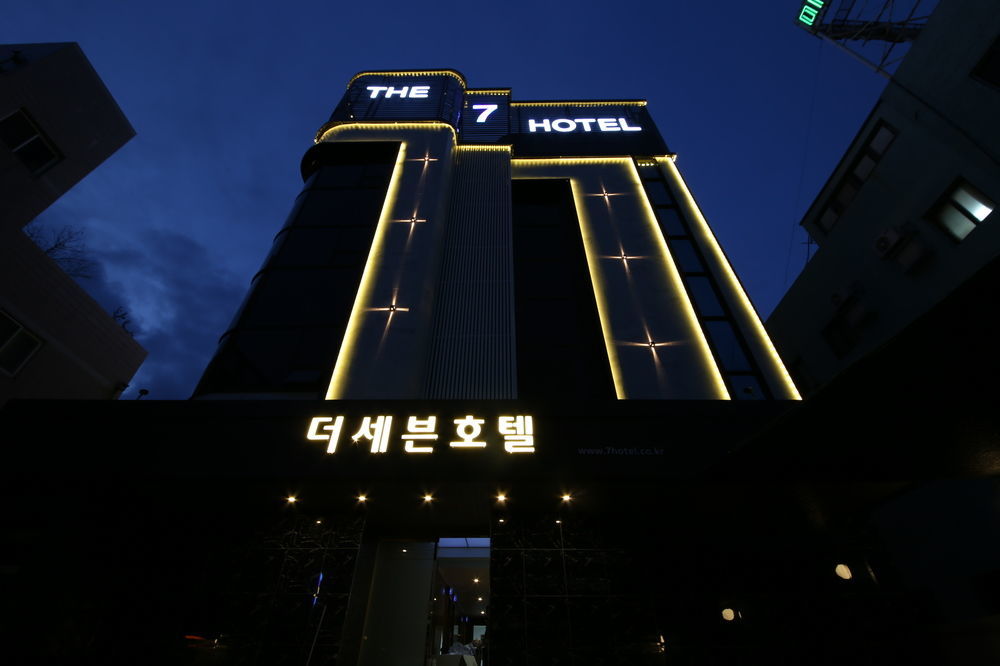 The 7 Hotel بوهانغ المظهر الخارجي الصورة